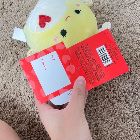 Squishmallow 5" Yellow Butterfly w Heart (Nixie) - 2022 Valentine Exclusive BNWT - Picture 3 of 7